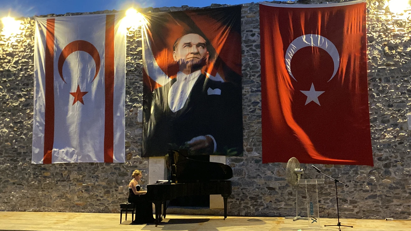 Antik kentteki 2 bin yıllık Odeon’dan piyano sesleri yükseldi